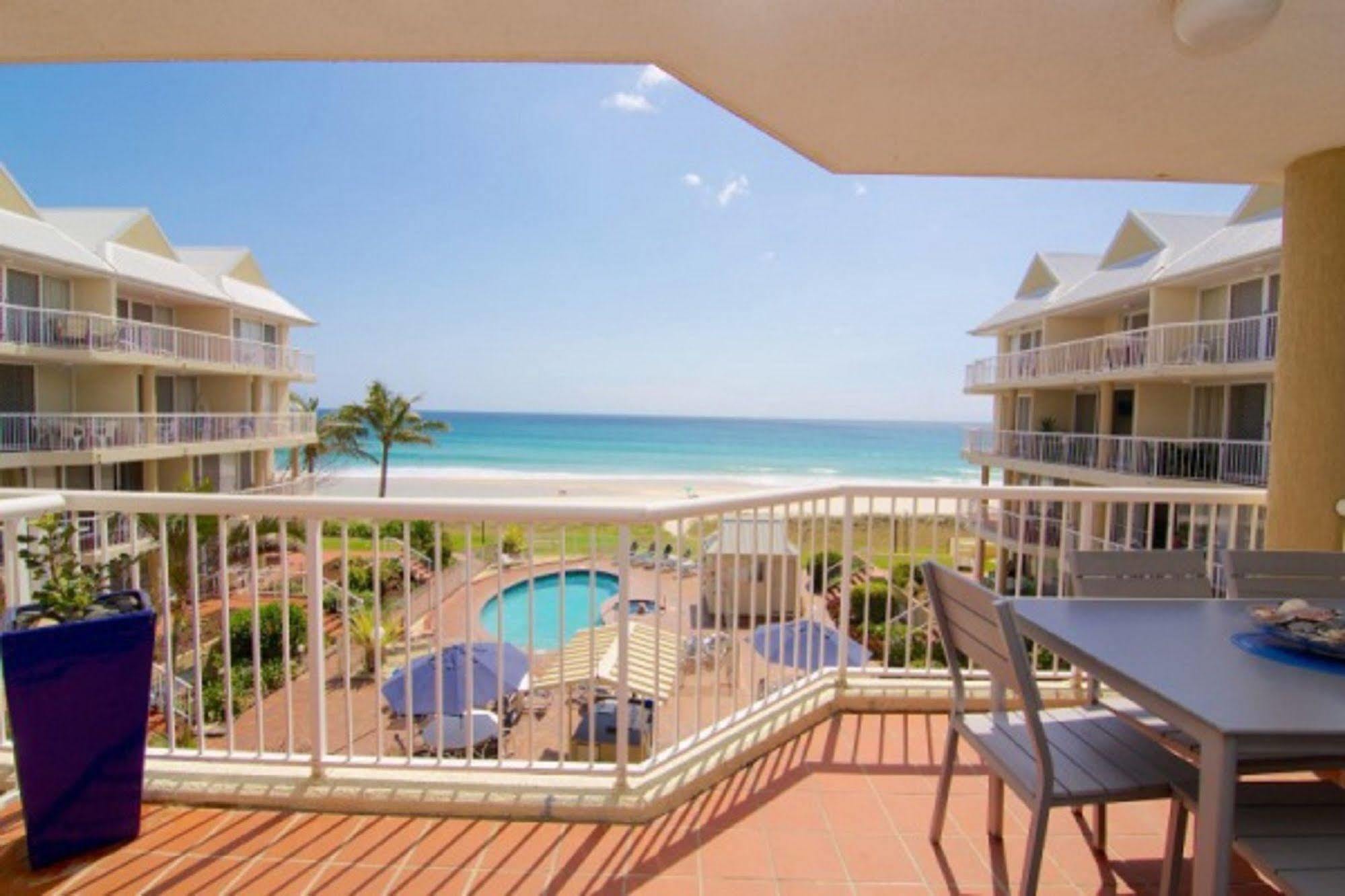 Crystal Beachfront Apartments Gold Coast Exterior foto